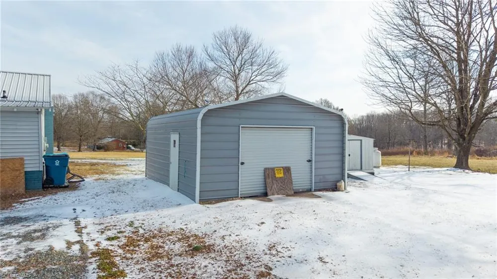 2238 Nc Highway 62 Julian, NC 27283