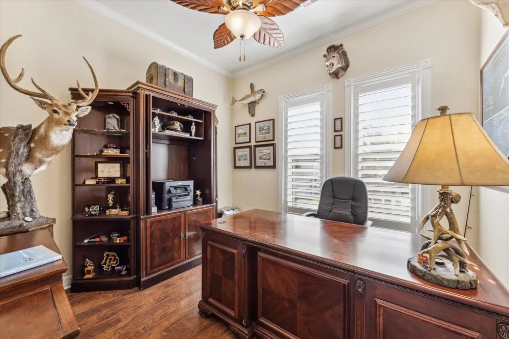 102 Bamaku Bend Tiki Island, TX 77554
