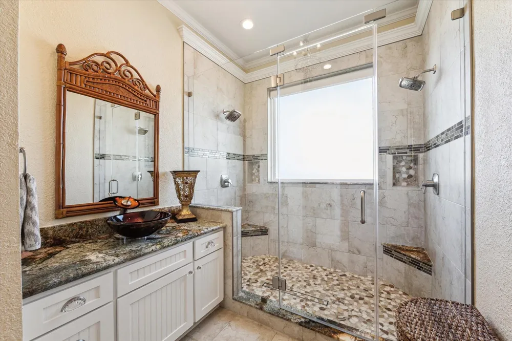 102 Bamaku Bend Tiki Island, TX 77554