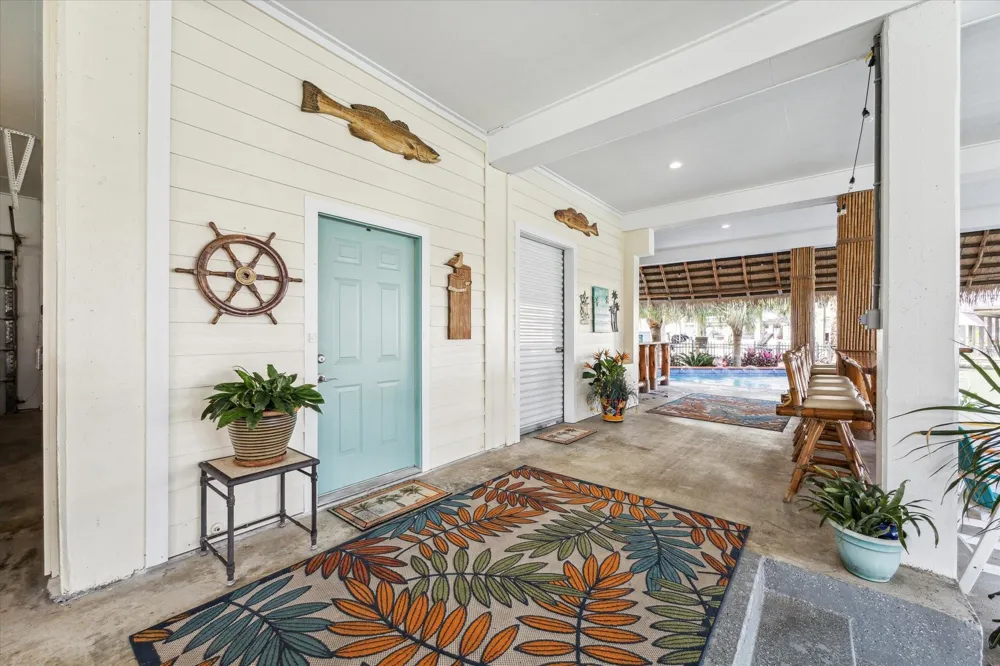 102 Bamaku Bend Tiki Island, TX 77554