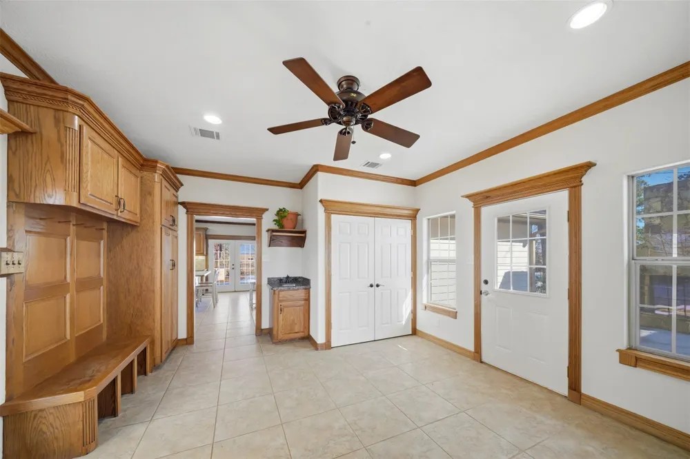 2365 S Fm 46 Franklin, TX 77856