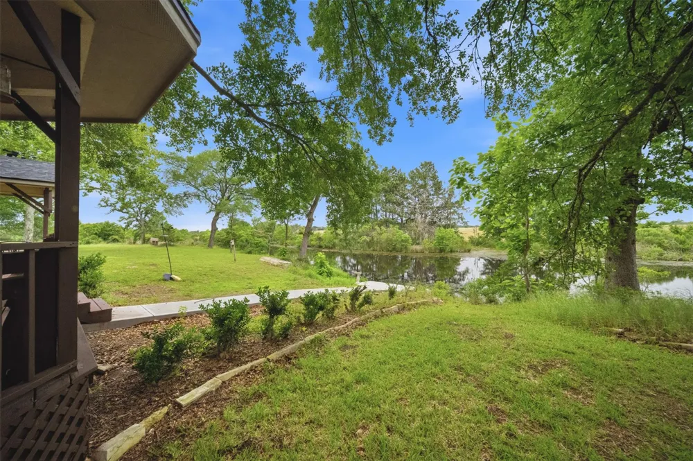 2365 S Fm 46 Franklin, TX 77856