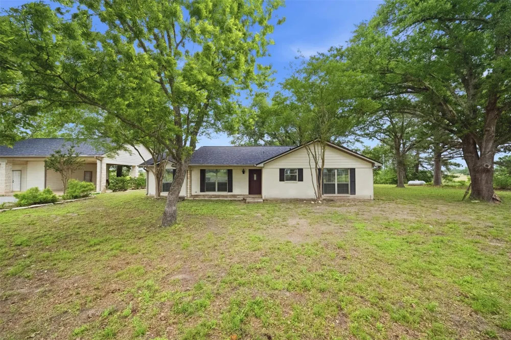 2365 S Fm 46 Franklin, TX 77856