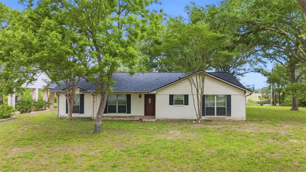 2365 S Fm 46 Franklin, TX 77856