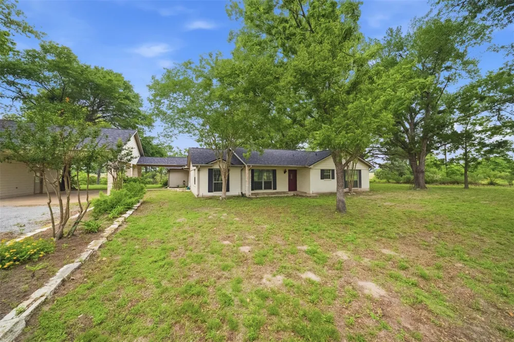 2365 S Fm 46 Franklin, TX 77856