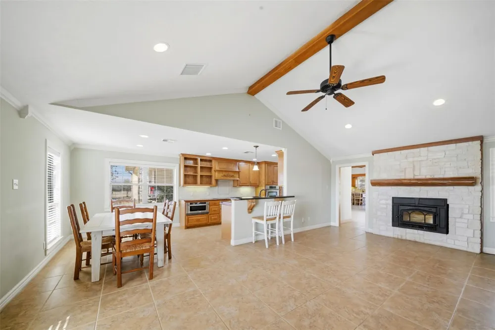 2365 S Fm 46 Franklin, TX 77856
