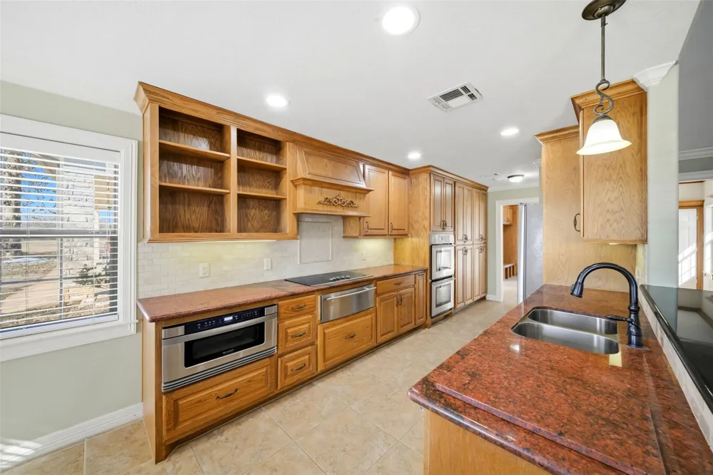 2365 S Fm 46 Franklin, TX 77856