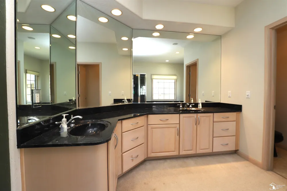 7241 Hidden Valley Drive Bedford Township, MI 48144