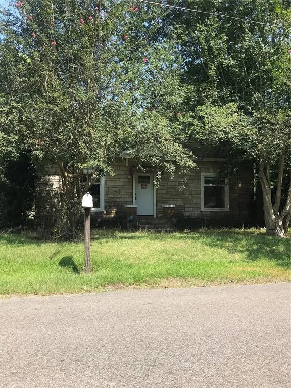 205 S 15th Street Silsbee, TX 77656