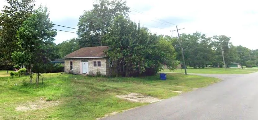 205 S 15th Street Silsbee, TX 77656