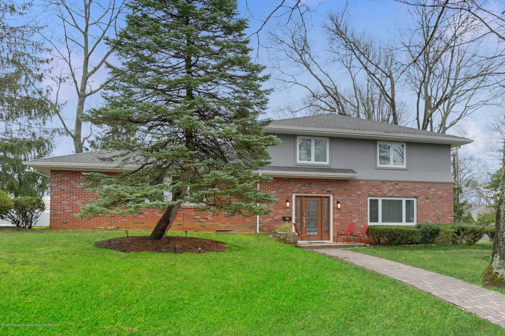 181 Larchwood Avenue