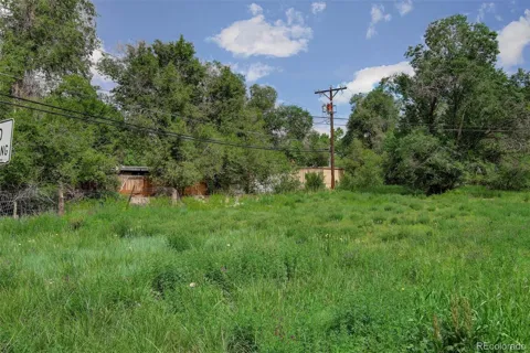 2118 E Saint Vrain Street