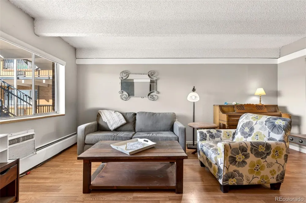 800 W Belleview Avenue #411