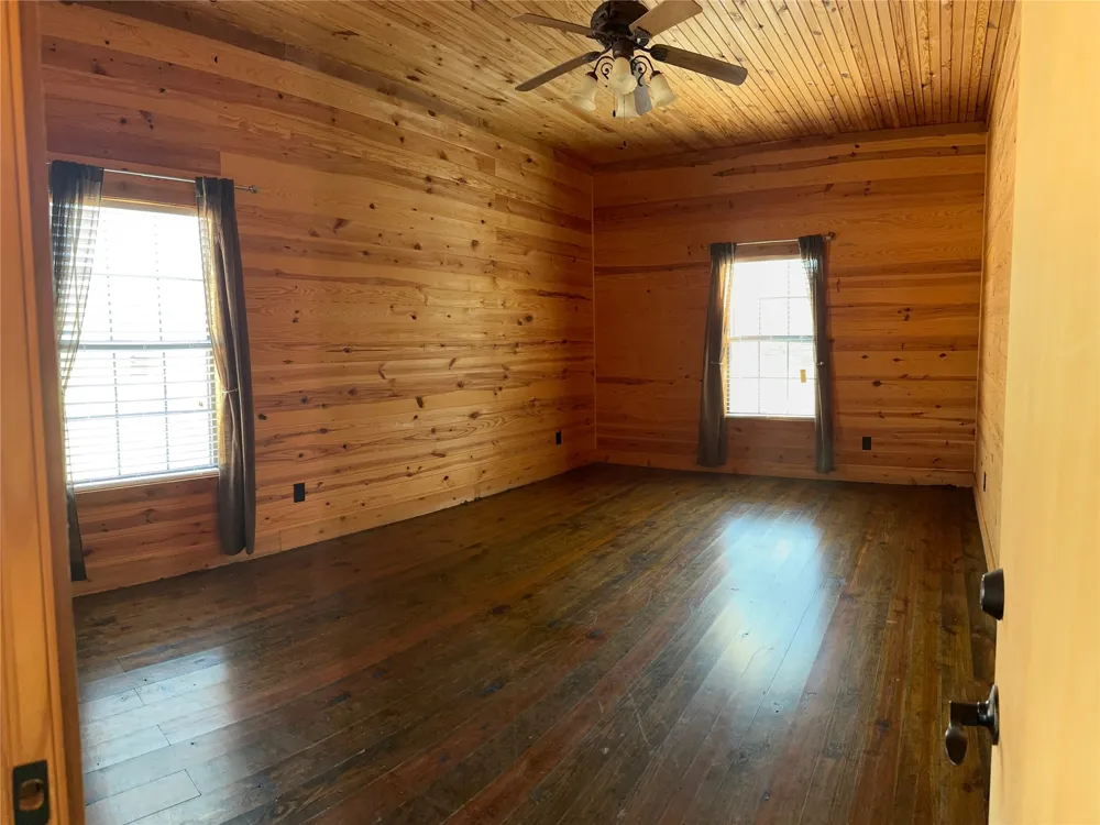 14053 SE CR 4112 Kerens, TX 75144