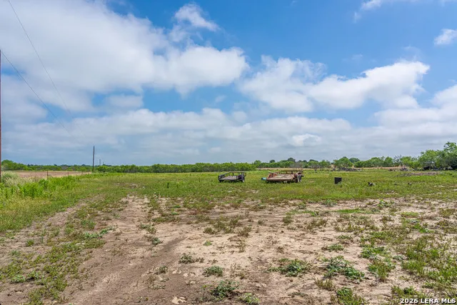 320 Graytown St Hedwig, TX 78152