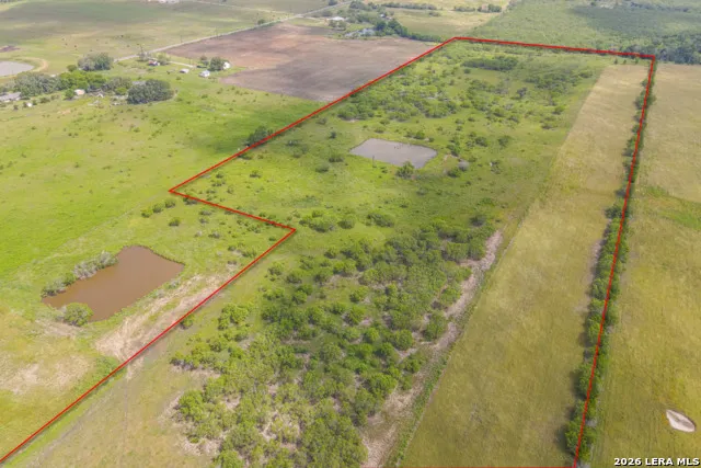 320 Graytown St Hedwig, TX 78152
