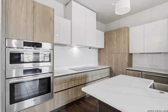 1817 ST MARYS ST Unit 102 San Antonio, TX 78212