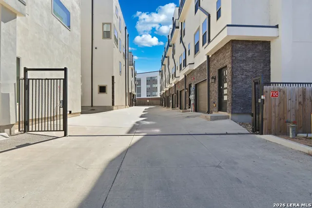 1817 ST MARYS ST Unit 102 San Antonio, TX 78212