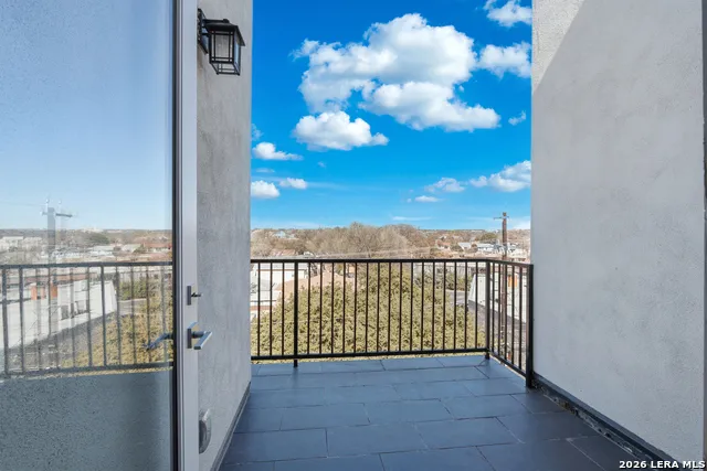 1817 ST MARYS ST Unit 102 San Antonio, TX 78212