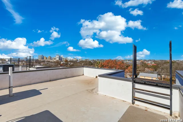 1817 ST MARYS ST Unit 102 San Antonio, TX 78212