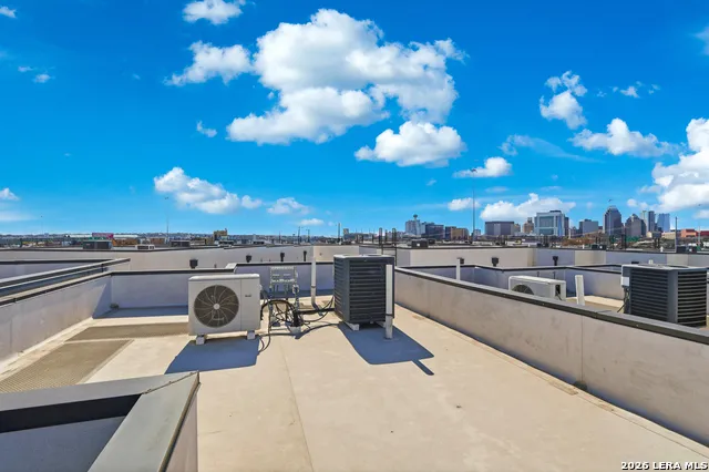 1817 ST MARYS ST Unit 102 San Antonio, TX 78212