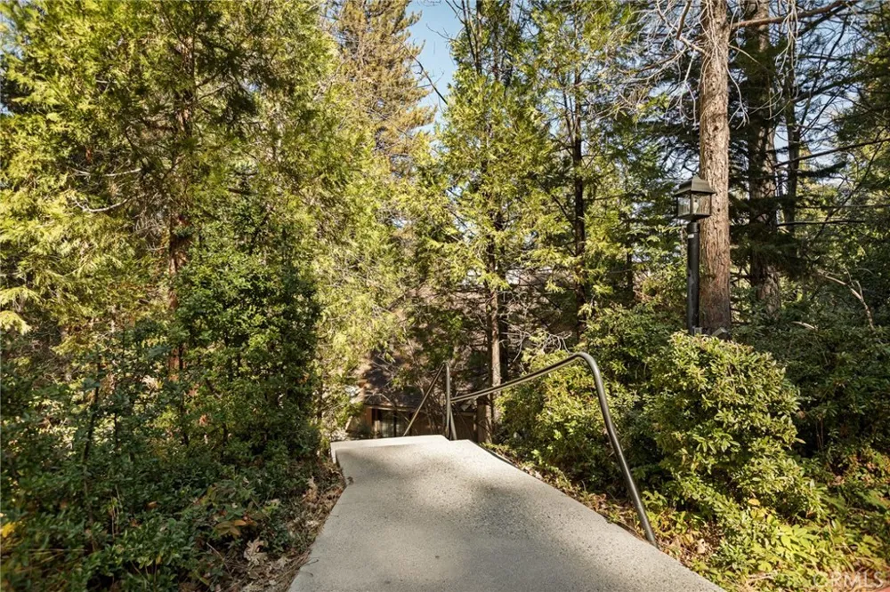 27434 White Fir Lake Arrowhead, CA 92352