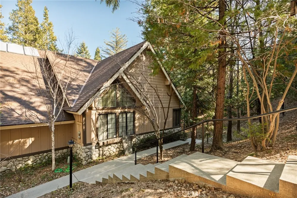 27434 White Fir Lake Arrowhead, CA 92352