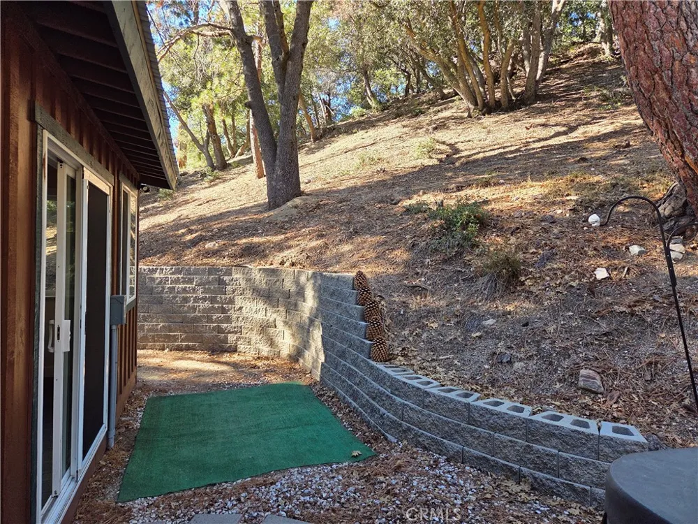 5910 Robin Oak Angelus Oaks, CA 92305