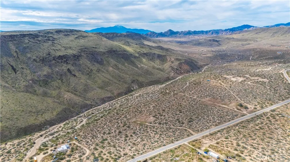 55455 Pipes Canyon Pioneertown, CA 92268