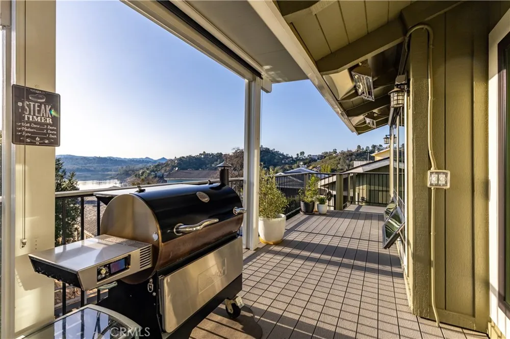 8214 Bass Point Road Bradley, CA 93426