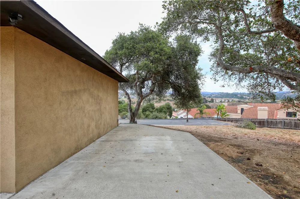 910 12th Street Grover Beach, CA 93433