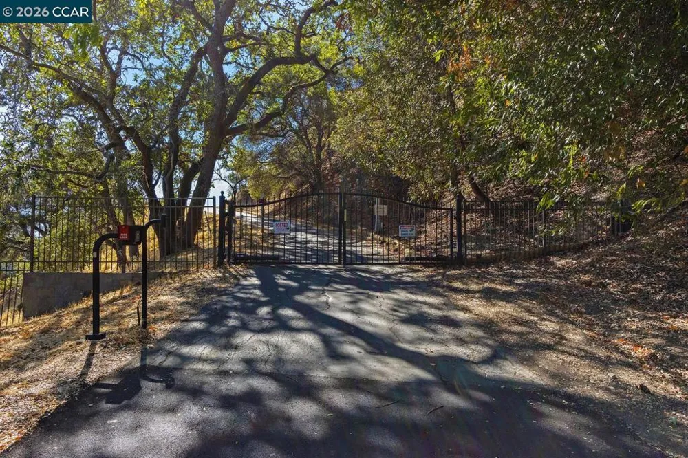 Monticello Rd. Lafayette, CA 94549