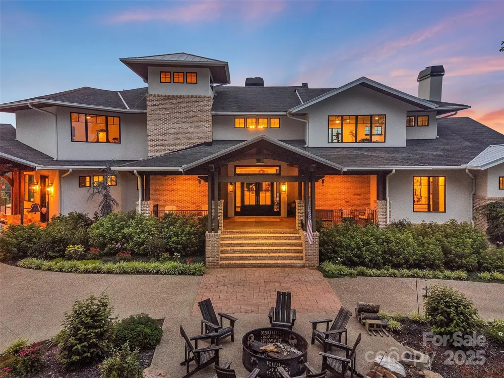 26 Bonnies Cove Trail Mills River, NC 28759