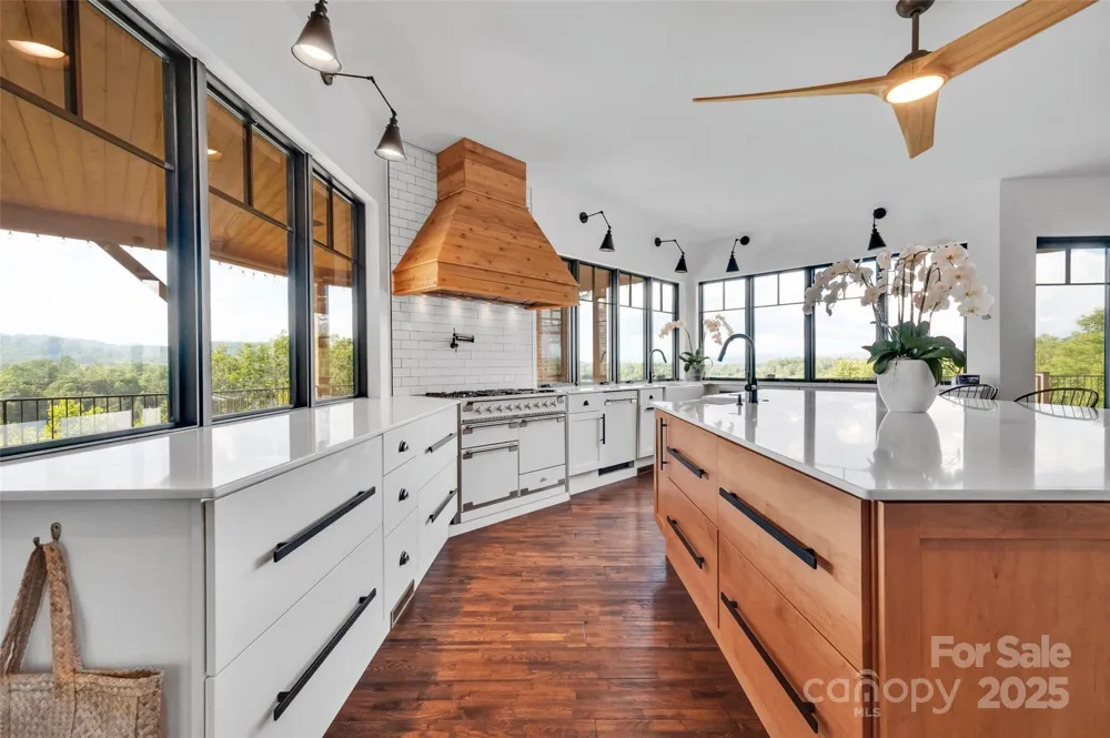 26 Bonnies Cove Trail Mills River, NC 28759