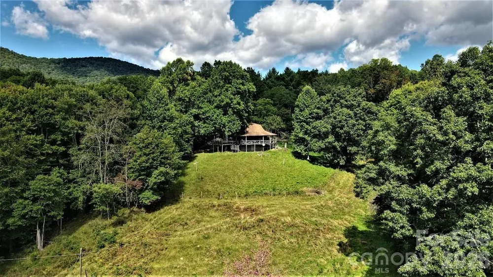 745 Broom Road Tuckasegee, NC 28783