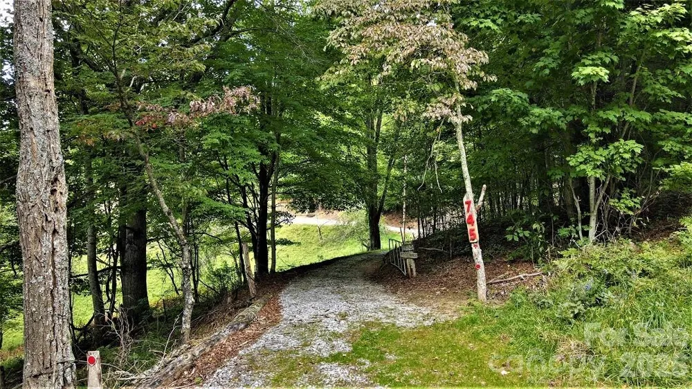 745 Broom Road Tuckasegee, NC 28783