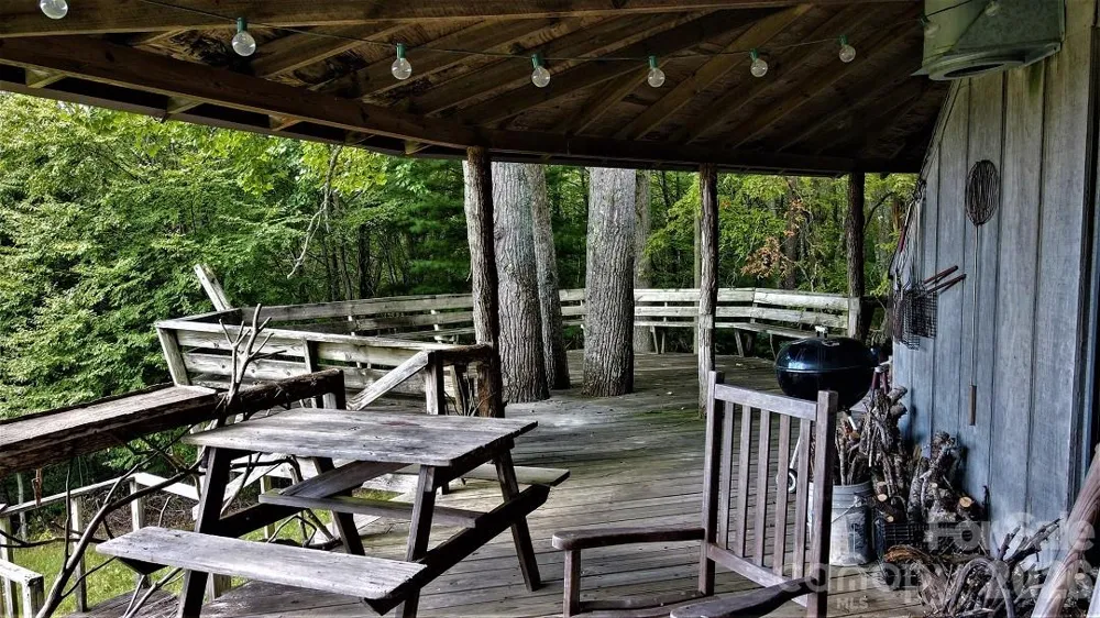 745 Broom Road Tuckasegee, NC 28783