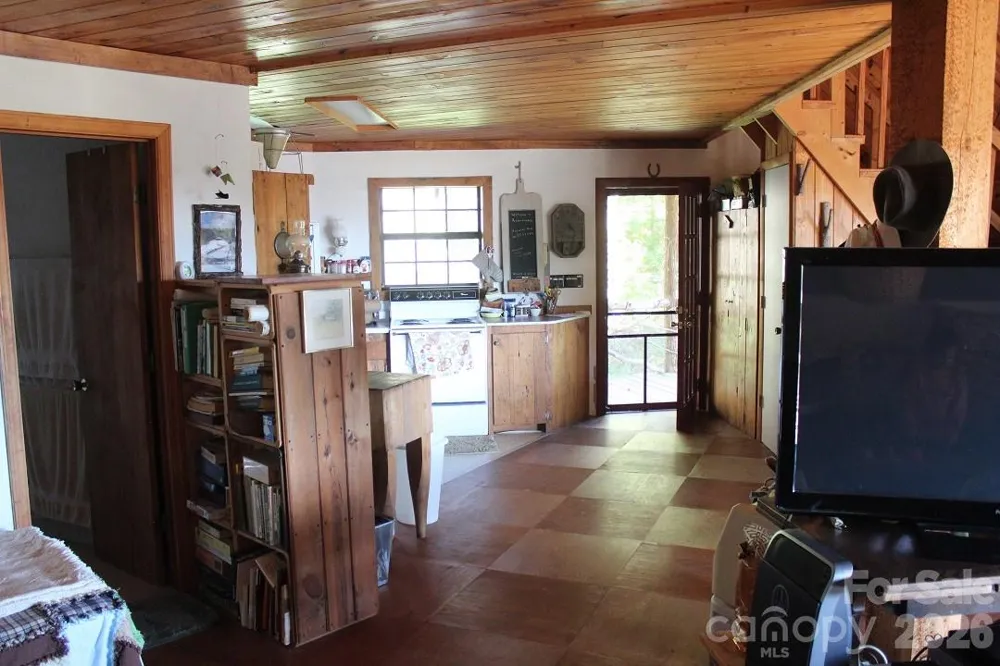 745 Broom Road Tuckasegee, NC 28783