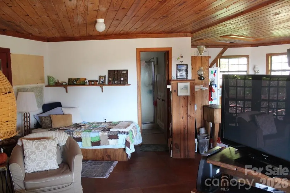 745 Broom Road Tuckasegee, NC 28783