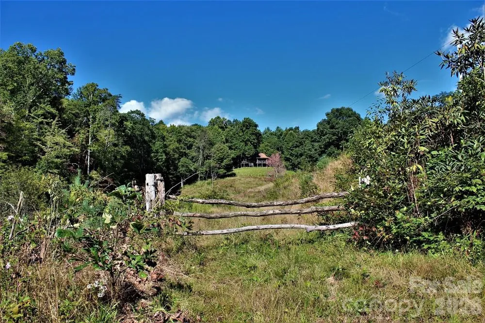 745 Broom Road Tuckasegee, NC 28783