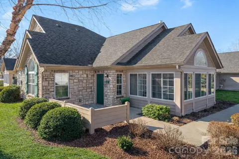 6 Mountain Meadow Circle