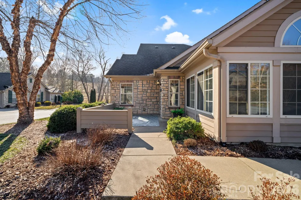 6 Mountain Meadow Circle Weaverville, NC 28787
