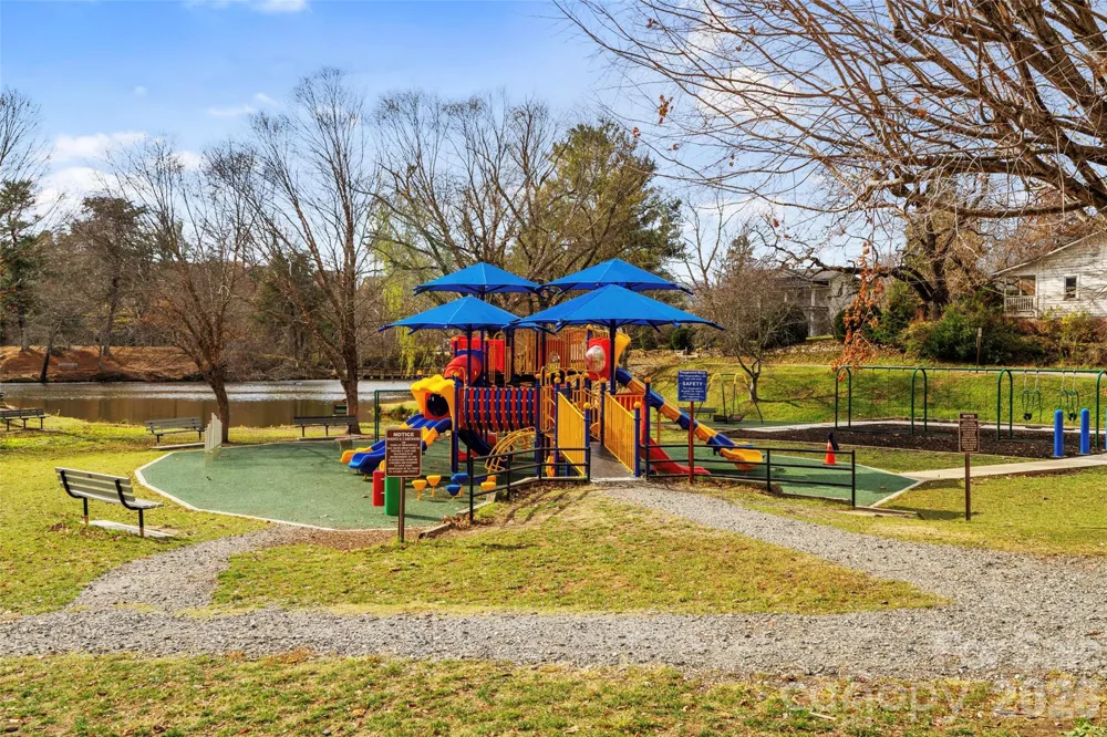 6 Mountain Meadow Circle Weaverville, NC 28787