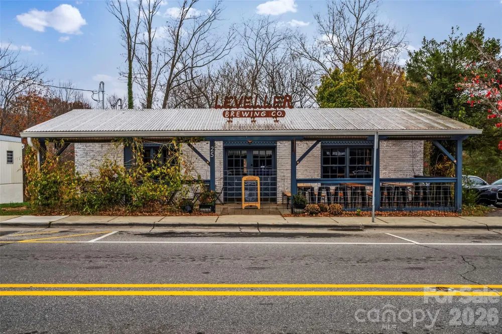 6 Mountain Meadow Circle Weaverville, NC 28787