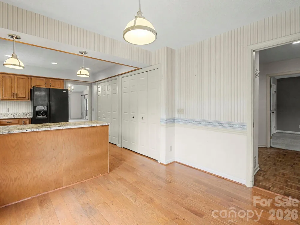 605 Red Oak Drive Hendersonville, NC 28791