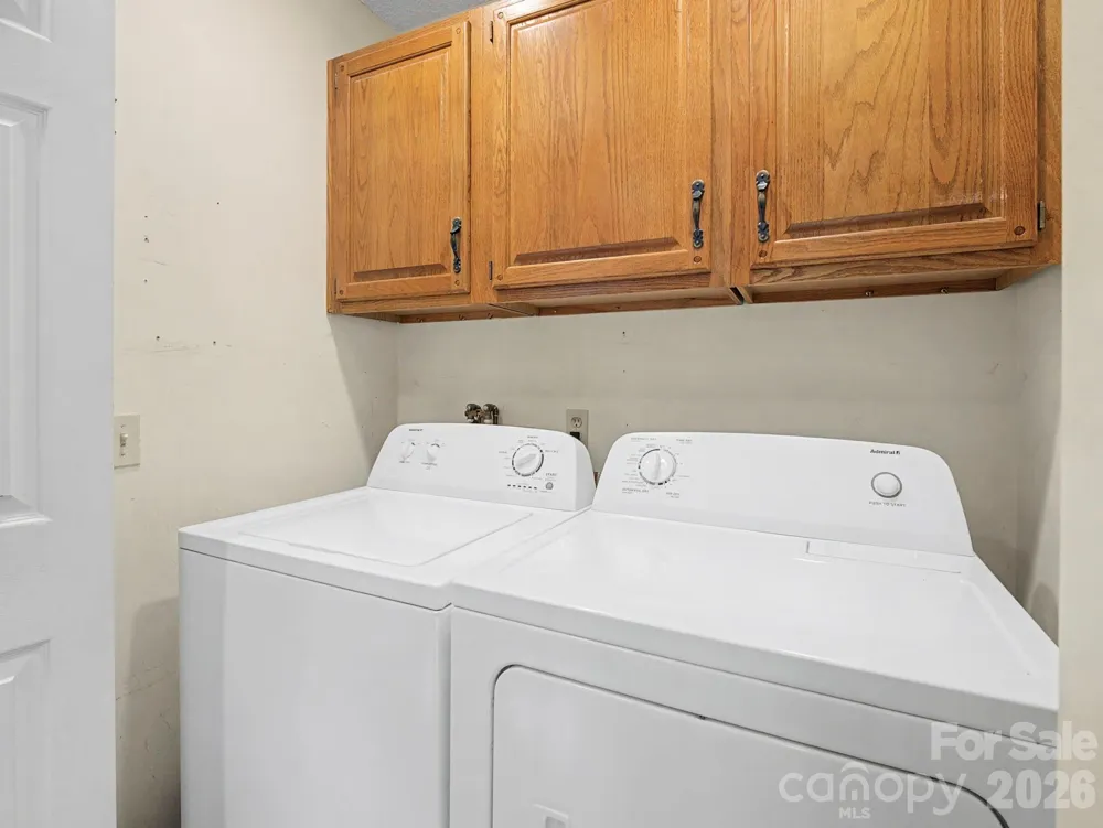 605 Red Oak Drive Hendersonville, NC 28791