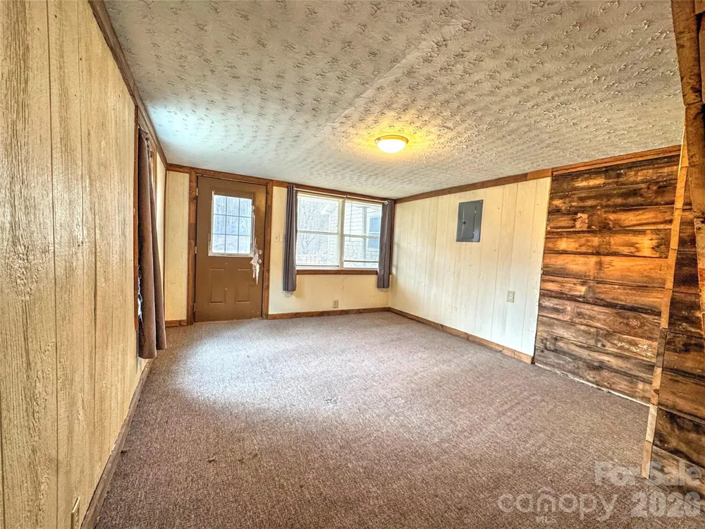 1101 Otter Creek Road Topton, NC 28781