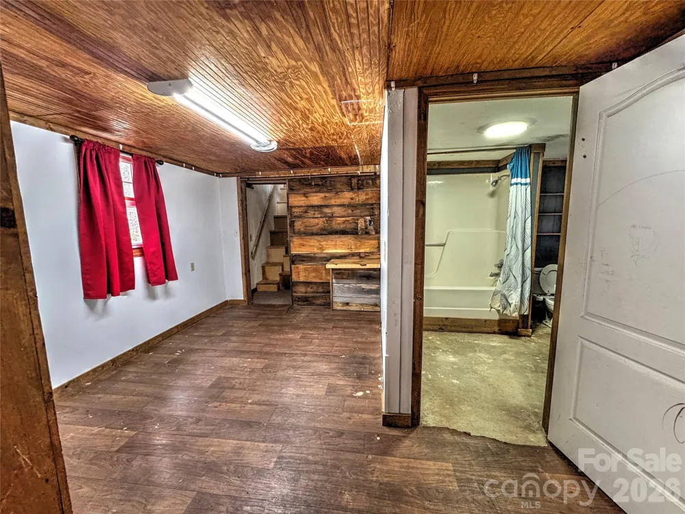 1101 Otter Creek Road Topton, NC 28781