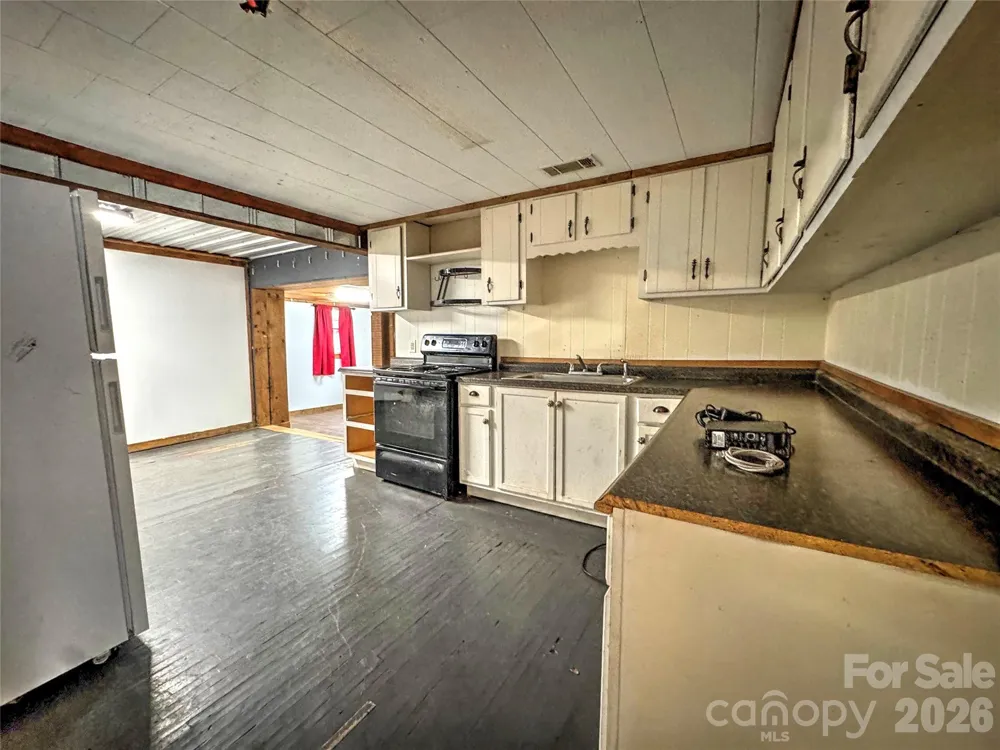 1101 Otter Creek Road Topton, NC 28781