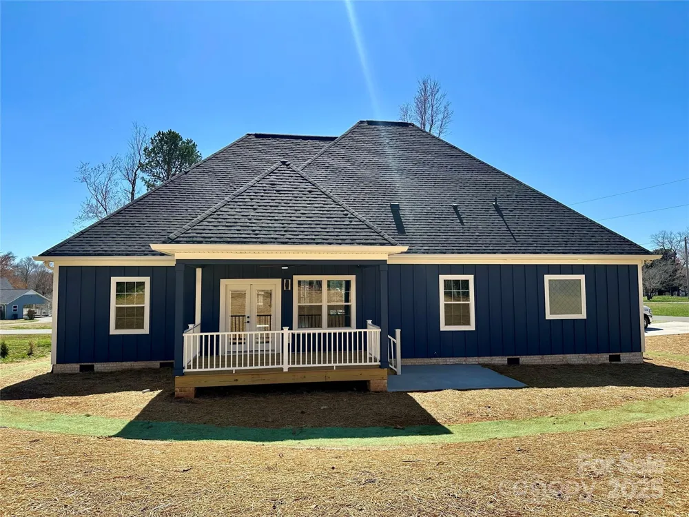 167 Harbor Point Drive Cherryville, NC 28021